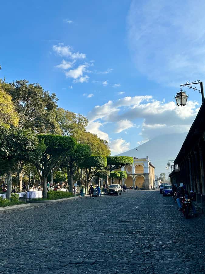 Antigua Guatemala: Full day tour. - La Merced and the Santa Catalina Arch