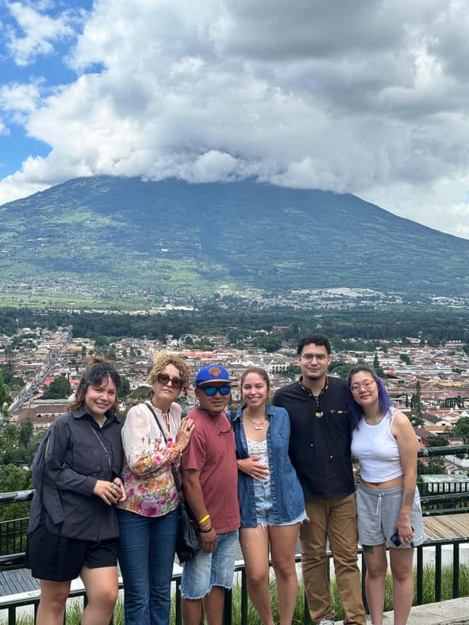 Antigua Guatemala: Full day tour. - Lunch with a typical Guatemalan flavor