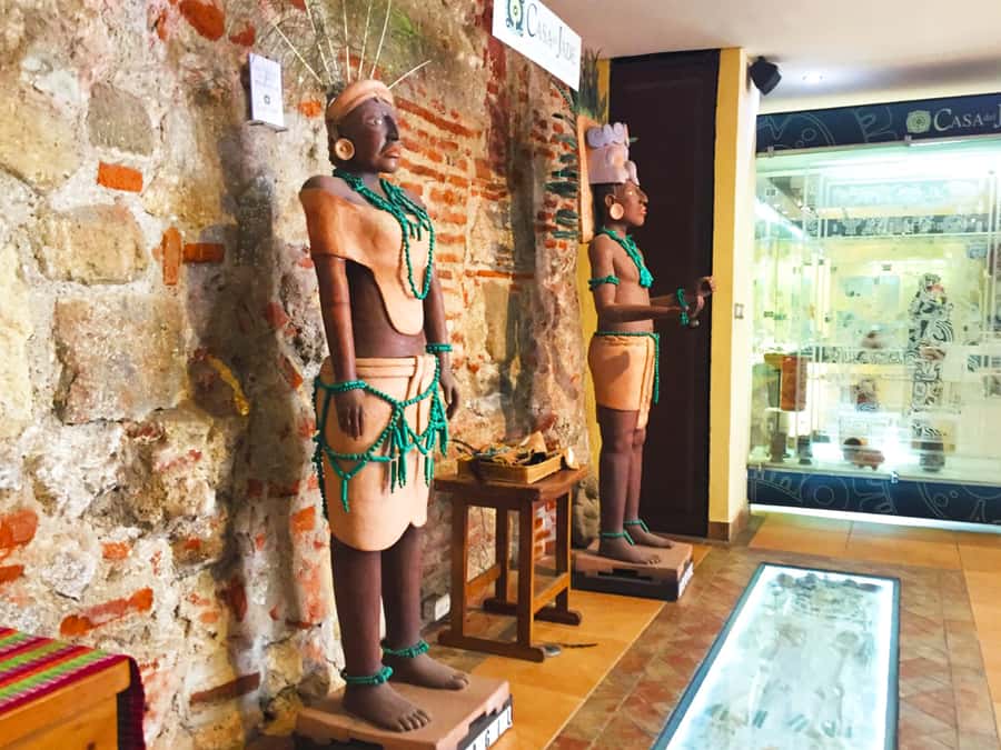 Antigua Guatemala: Morning Tour from Guatemala City - La Unión tank and everyday colonial life