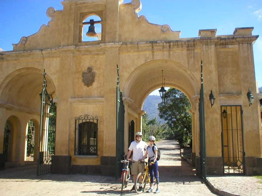 Antigua Sip 'n Cycle Half-Day Bike Ride and Coffee Tour - Mayan music, textiles, jade, and handicrafts