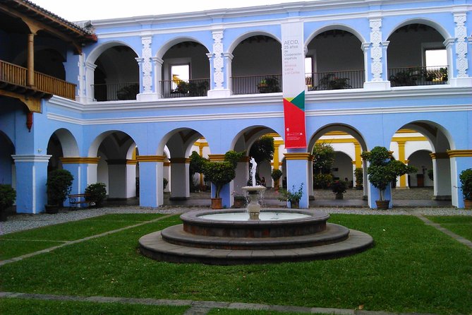 Antigua Walking Tour Morning and Afternoon - The craft market is a useful final stop