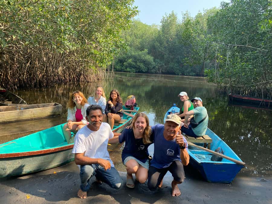 El Paredón: Mangrove Boat Tour with Optional Fishing - Entering El Paredón’s Mangrove Channels