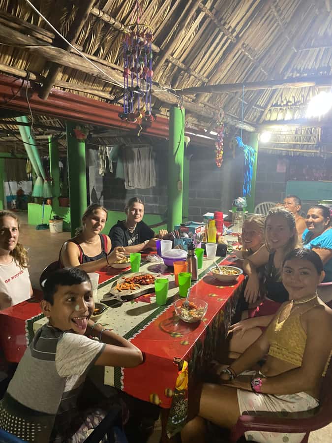 El Paredón: Traditional Cooking Class with a Local Family - A traditional salad keeps the meal balanced