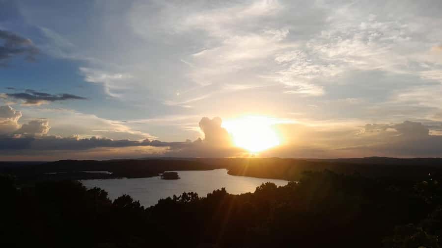 Flores: Yaxha Shared Sunset Tour with Transportation & Guide - Reaching Structure 216 before sunset