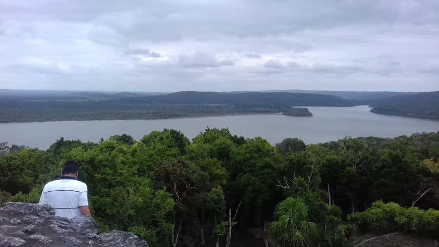 From Flores: Yaxha Ruins Guided Tour - The sunset climb and the final hour