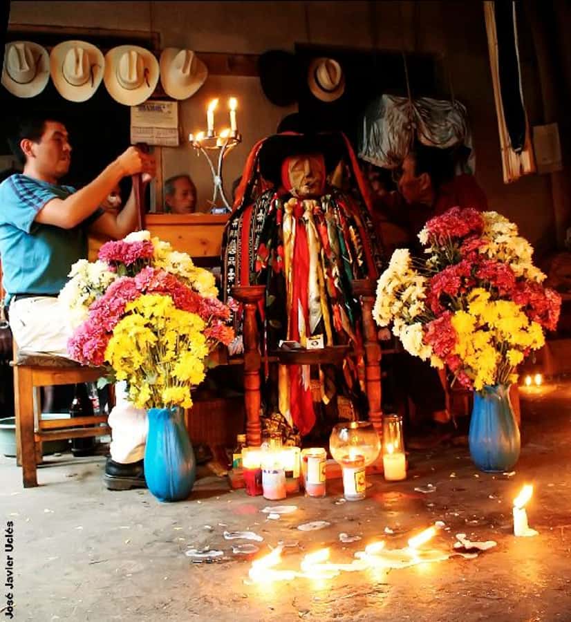 From Guatemala City: Lake Atitlan Full-Day Tour - Santiago Atitlan and the world of Maximon