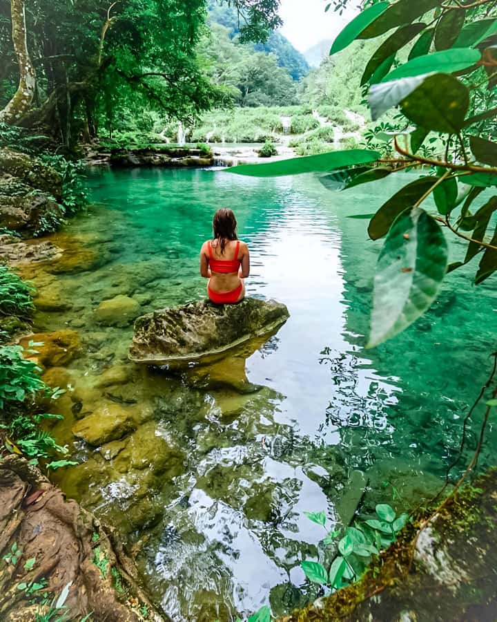 From Guatemala City Semuc Champey in one day. - A short stop at a local restaurant