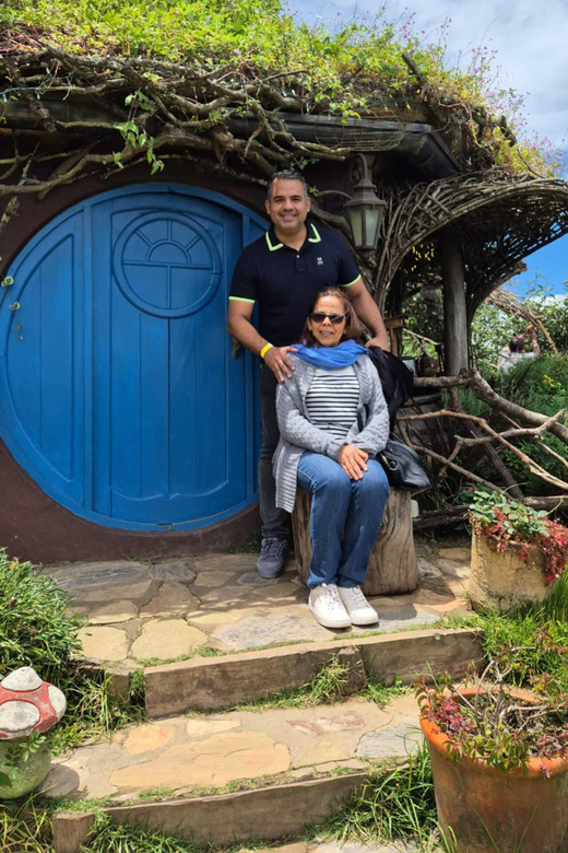 Hobbitenango and Antigua Tour: From Guatemala City - Central Park and San Francisco Church