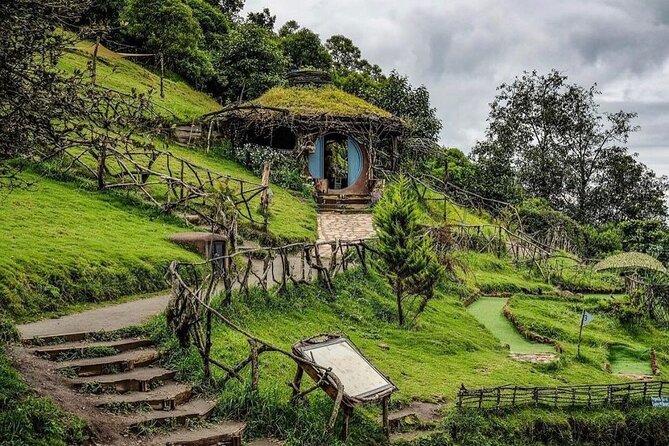 Hobbitenango & Antigua Shared Day Tour - Why this unusual pairing works