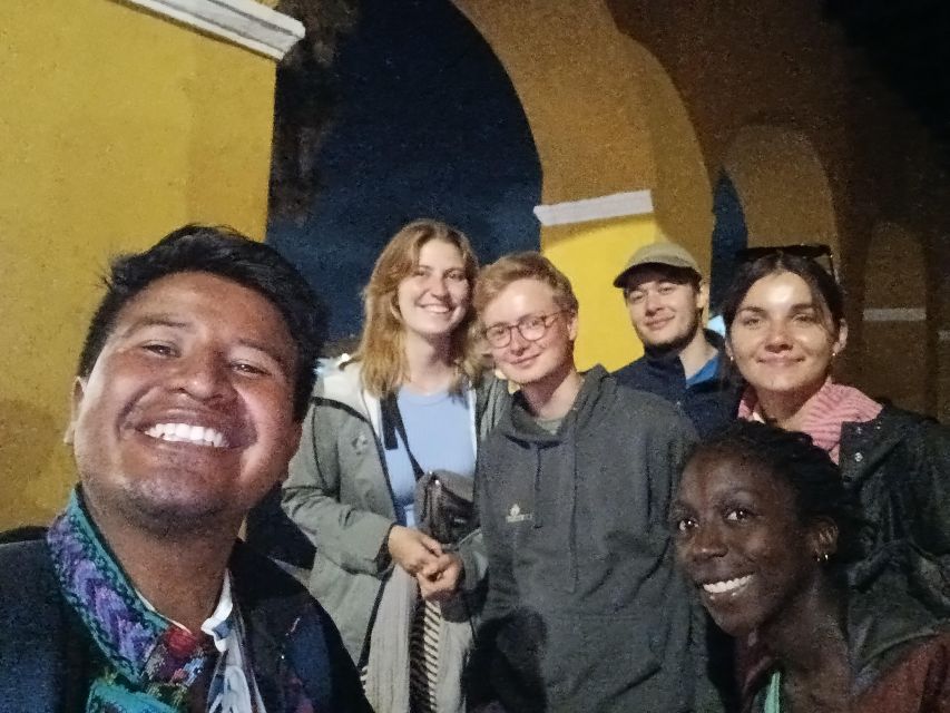 La Antigua Horror Stories Night Walking Tour - Central Park and the legends that belong to Guatemala