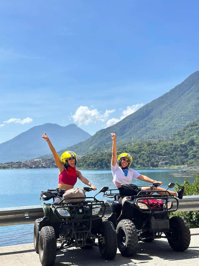 Lake Atitlán Mountain - Climbing to the Kaqasiiwaan Viewpoint