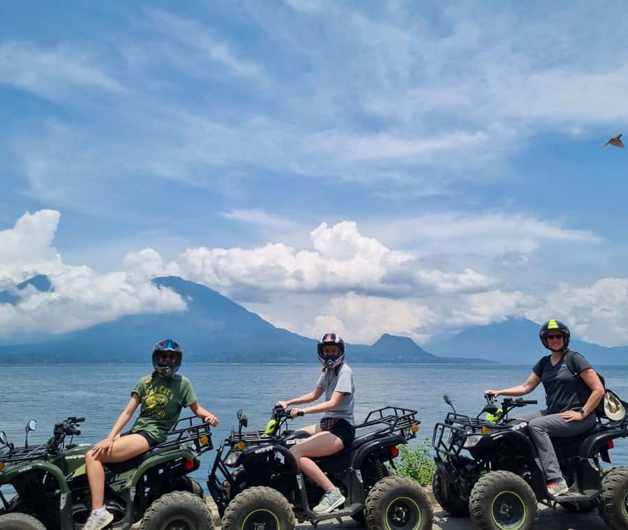 Panajachel: Lake Atitlán Sunset Tour - Why this four-hour ride works best in the afternoon