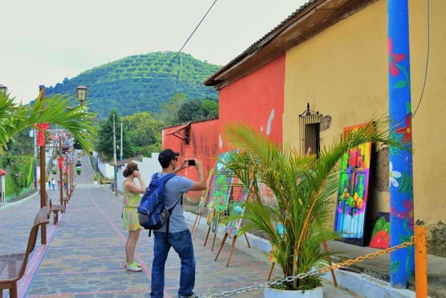 San Salvador: Full Day Ruta de Las Flores and Coffee Farm - What the guide and driver add